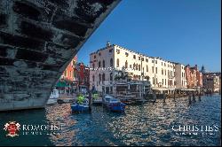 LUXURY APARTMENT FOR SALE GRAND CANAL VENICE