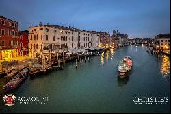 LUXURY APARTMENT FOR SALE GRAND CANAL VENICE