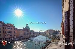 LUXURY APARTMENT FOR SALE GRAND CANAL VENICE