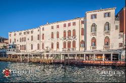 LUXURY APARTMENT FOR SALE GRAND CANAL VENICE