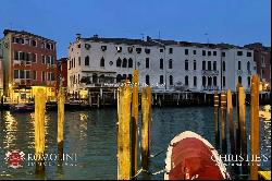 LUXURY APARTMENT FOR SALE GRAND CANAL VENICE