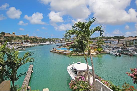 Wonderful townhouse  overlooking the marina