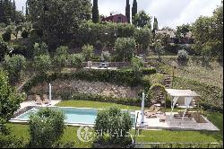Ref. 8669 Villa with a view of the Tuscan Archipelago.