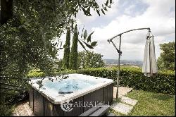 Ref. 8669 Villa with a view of the Tuscan Archipelago.