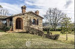 Ref. 8031 Farm with hunting reserve in Siena