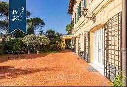 Stunning frescoed property for sale in Genoa