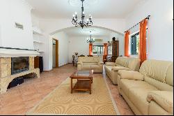 Detached house, 6 bedrooms, for Sale