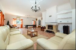 Detached house, 6 bedrooms, for Sale