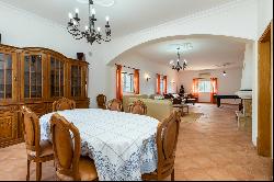 Detached house, 6 bedrooms, for Sale