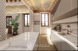 Ref. 3589 Fantastic apartment with garden in tower - Florence