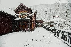 Hunting Chalet in the Retezat Mountains