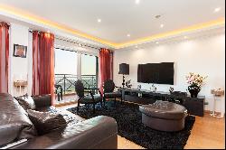 Flat, 3 bedrooms, for Sale