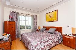 Flat, 3 bedrooms, for Sale