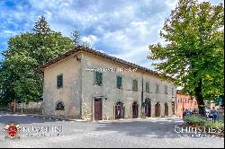 Tuscany - HISTORIC PALAZZO WITH GARDEN AND PARKING LOT FOR SALE IN ANGHIARI, TUSCANY