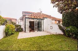 House, 6 bedrooms, for Sale