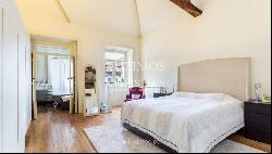 Secular villa with garden, for sale, in the Centre of Porto, Portugal