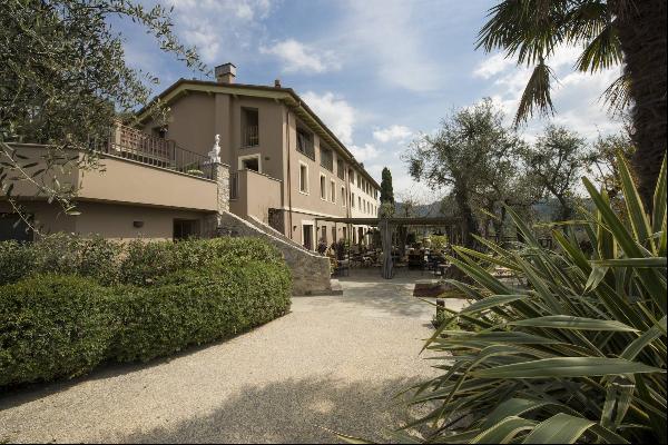 Luxury Boutique Hotel on the hills around Lucca