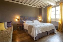 Luxury Boutique Hotel on the hills around Lucca
