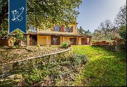 Prestigious estate surroundedby an extraordinary hilly landscape in the Florentine Chianti