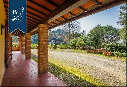 Prestigious estate surroundedby an extraordinary hilly landscape in the Florentine Chianti