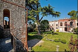 Historic villa on the morainic hills near Lake Garda