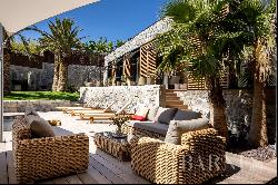 - OASIS - EXCEPTIONAL VILLA IN THE HEART OF THE VILLAGE OF GUÉTHARY -