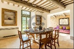 Ref. 5993 Luxury farmhouse with panoramic view in Cortona