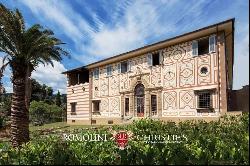 LUXURY APARTMENTS IN HISTORIC VILLA FOR SALE IN FLORENCE