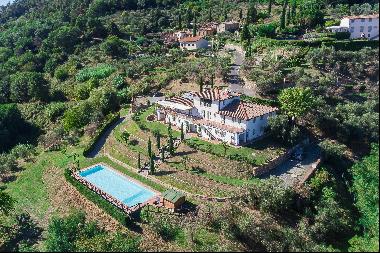 Beautiful villa with swimming pool offering spectacular views in Pieve Santo Stefano, Lucc