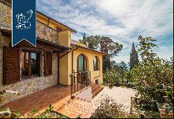 Stunning and finely-renovated estate with a panoramic view of Lake Trasimeno