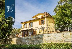 Stunning and finely-renovated estate with a panoramic view of Lake Trasimeno