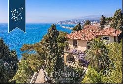 Stunning historical villa with wonderful views of Liguria's crystal-blue waters