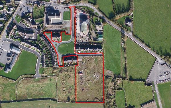 This attractive residential development site is located in the village of Clerihan, only 6