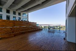The only apartment in the building with a private terrace and swimming pool in Alrío