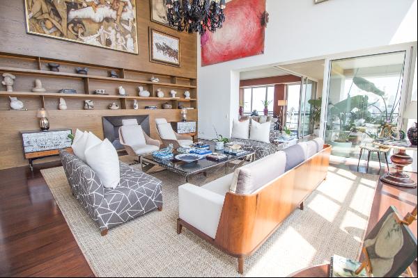 Spectacular and Luxurious Duplex Apartment in one of the best buildings in San I
