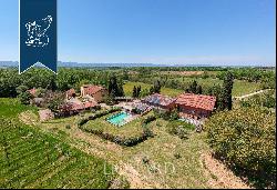 Prestigious farmstead with 50 hectares of cultivated grounds in Arezzo's stunning countrys