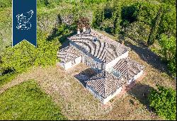 Luxury estate with 30 hectares of grounds framed by Umbria's stunning hills