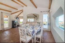Cozy villa just a few steps away from the center of Baja Sardinia