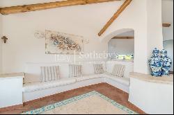 Cozy villa just a few steps away from the center of Baja Sardinia