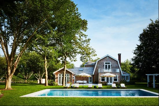 Bridgehampton Stylish Retreat Featured on Cover of Luxe Magazine 