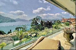 Magnificent penthouse apartment with swimming pool & breathtaking lake view for sale in C