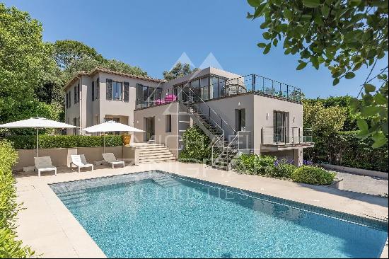 Cap d'Antibes - Contemporary totally renovated villa