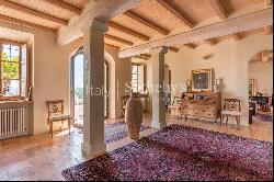 Luxurious villa on the hills of Lucca