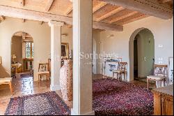 Luxurious villa on the hills of Lucca