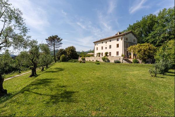 Luxurious villa on the hills of Lucca