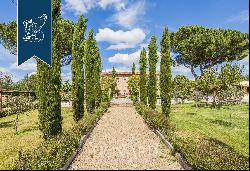 Charming 19th-century estate surrounded by the breathtaking views of the Tuscan countrysid