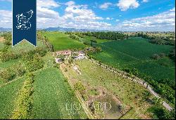 Charming 19th-century estate surrounded by the breathtaking views of the Tuscan countrysid