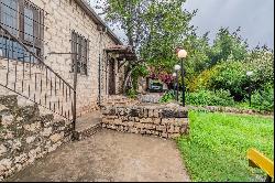Serene Historical Home in Rosh Pinna