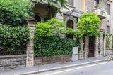 A home with a garden in the heart of the city