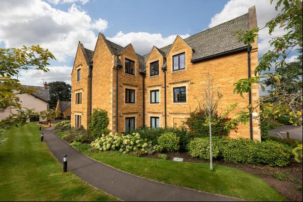 A wonderful second floor retirement apartment with assisted living and dual aspect.